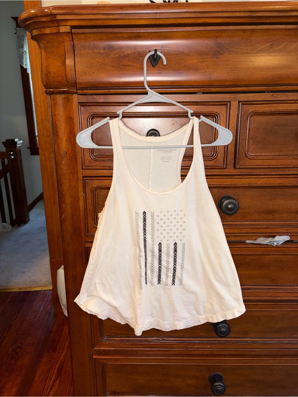 American Eagle Soft White Graphic Tank Top Size Medium